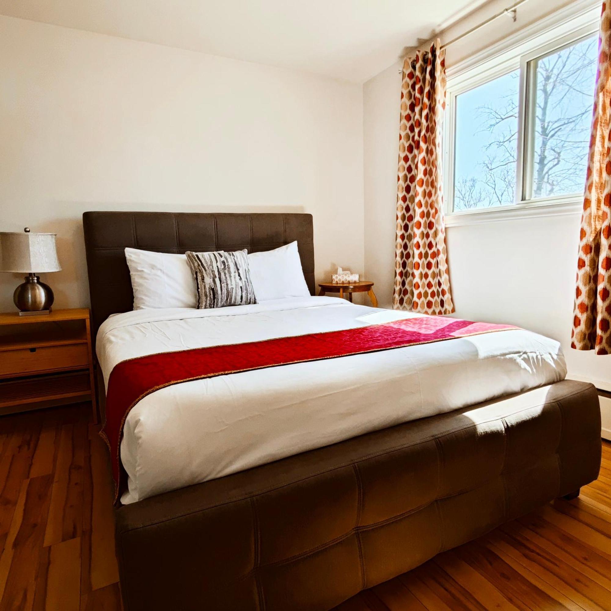 Andy'S Blue House Bed & Breakfast Charlottetown Exterior photo